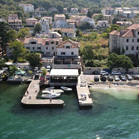 Apartments Barba Cattaro Esterno foto