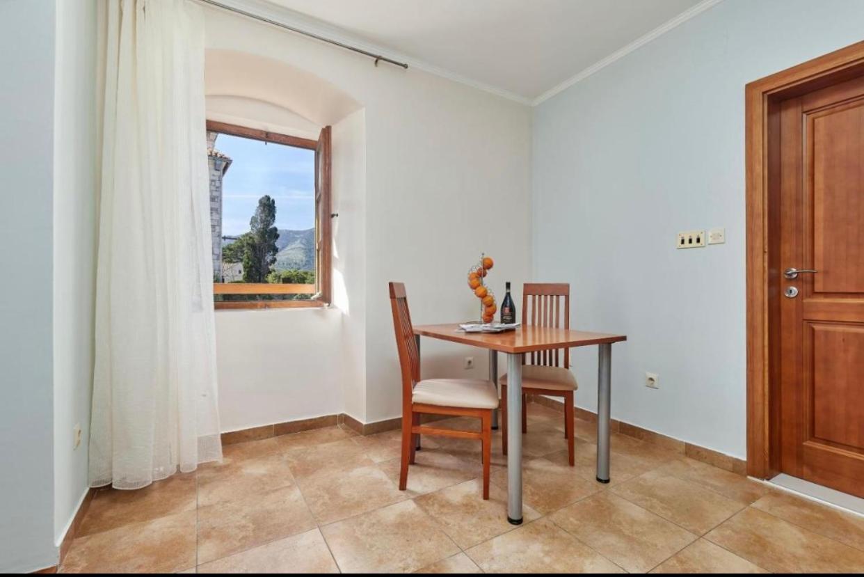 Apartments Barba Cattaro Esterno foto