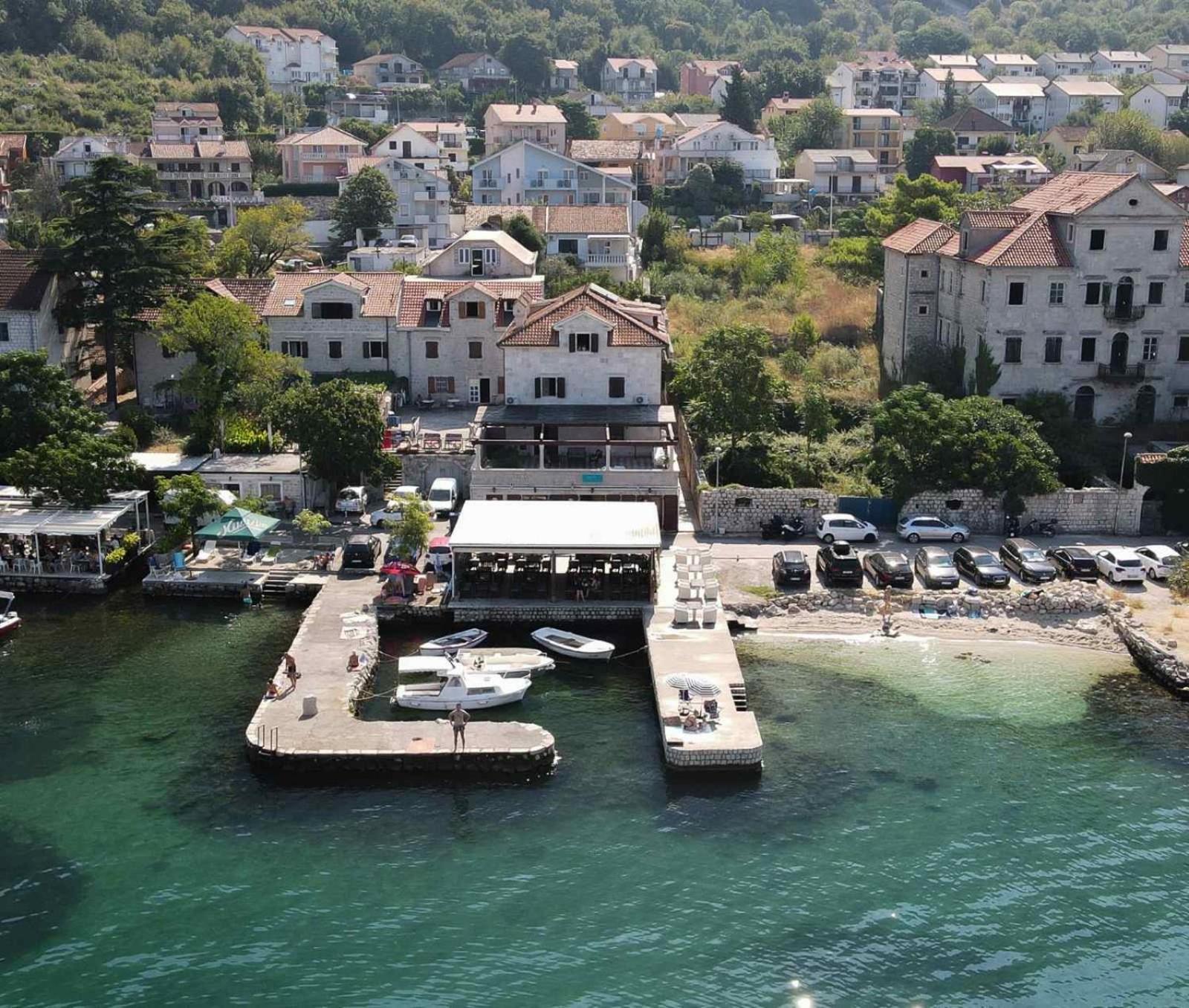 Apartments Barba Cattaro Esterno foto